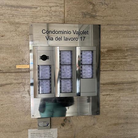 Splendido Appartamento In Zona Fiera A Bologna Kültér fotó