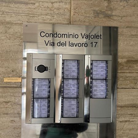 Splendido Appartamento In Zona Fiera A Bologna Kültér fotó