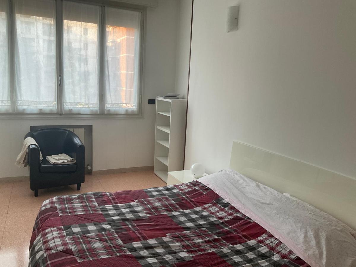 Splendido Appartamento In Zona Fiera A Bologna Kültér fotó