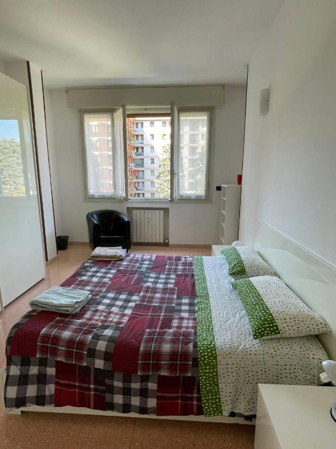 Splendido Appartamento In Zona Fiera A Bologna Kültér fotó